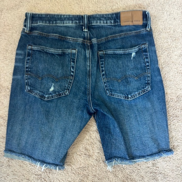 Men's Distressed Denim Shorts - Picture 2 of 4